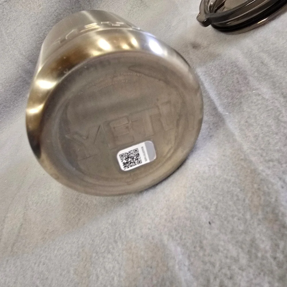 YETI Rambler 10 oz‎ Lowball Tumbler Stainless Steel with MagSlider Lid Silver